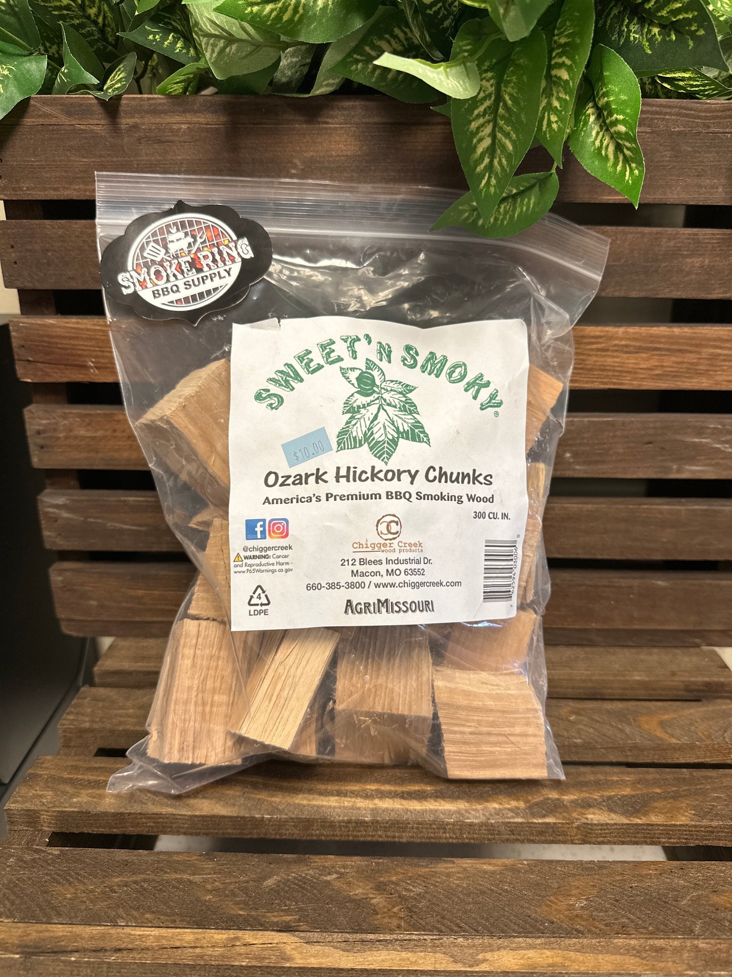 Hickory Chunks - Chigger Creek 300 cu In cello bag